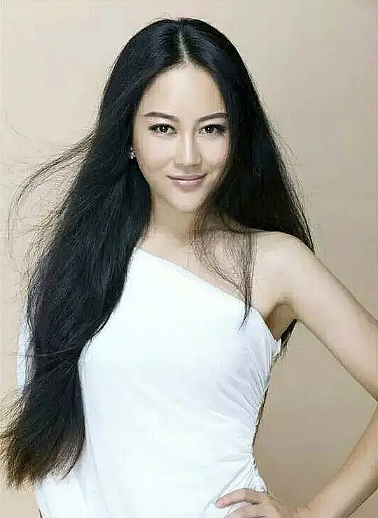 阿蒂娅 Anqi Yang照片