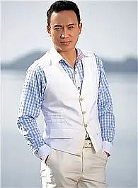 闫巍 Wei Yan照片