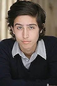 洛伦佐·詹姆斯·亨里 Lorenzo James Henrie照片