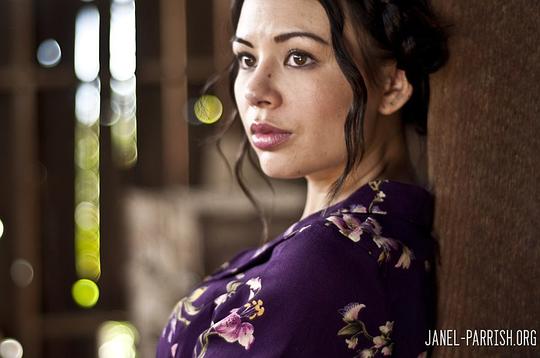 贾娜尔·帕里希 Janel Parrish照片