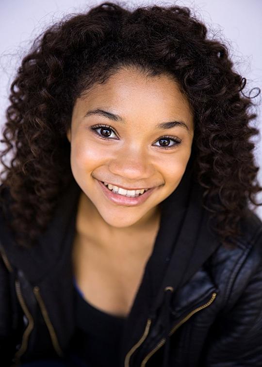 凯利·拉塞尔 Kylee Russell照片