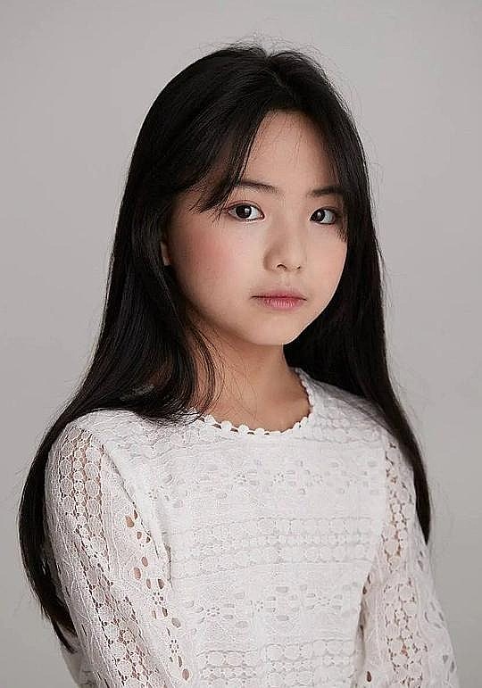 徐恩率 Seo Eun-sol照片