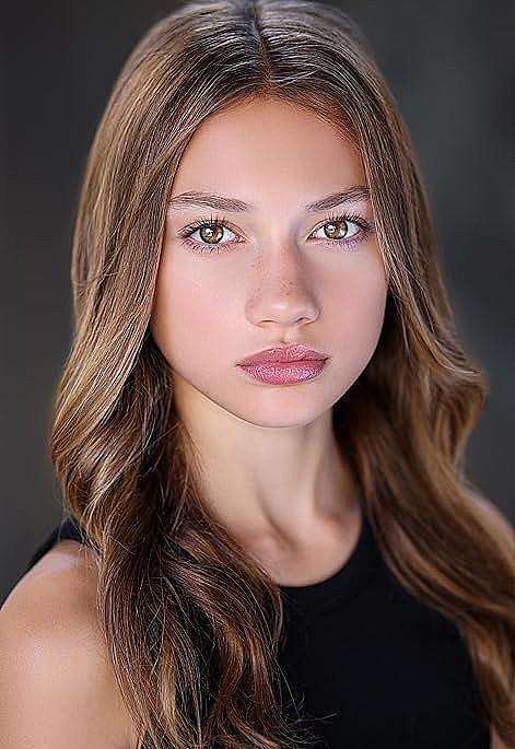 玛雅·勒·克拉克 Maya Le Clark照片