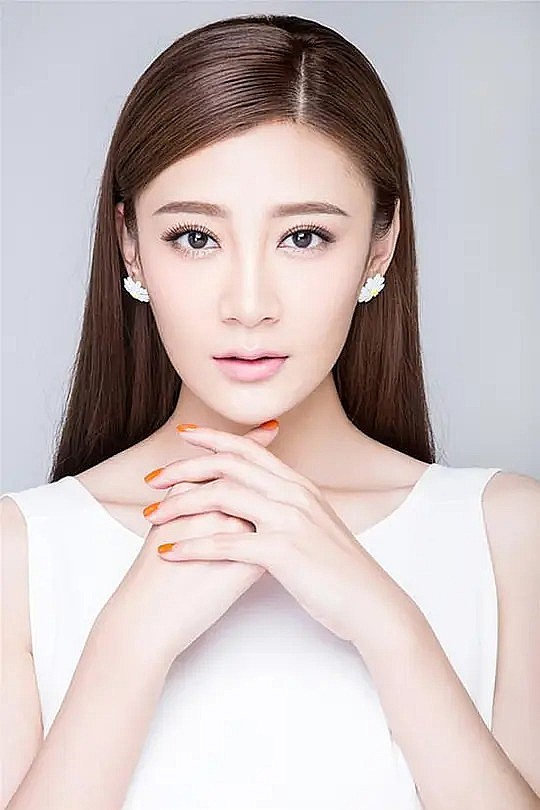 唐菀 Wang Tang照片
