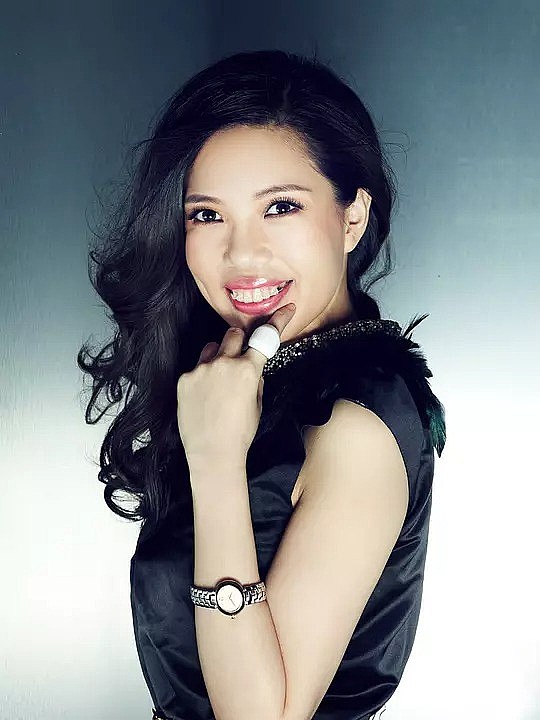龚燕 Yan Gong照片