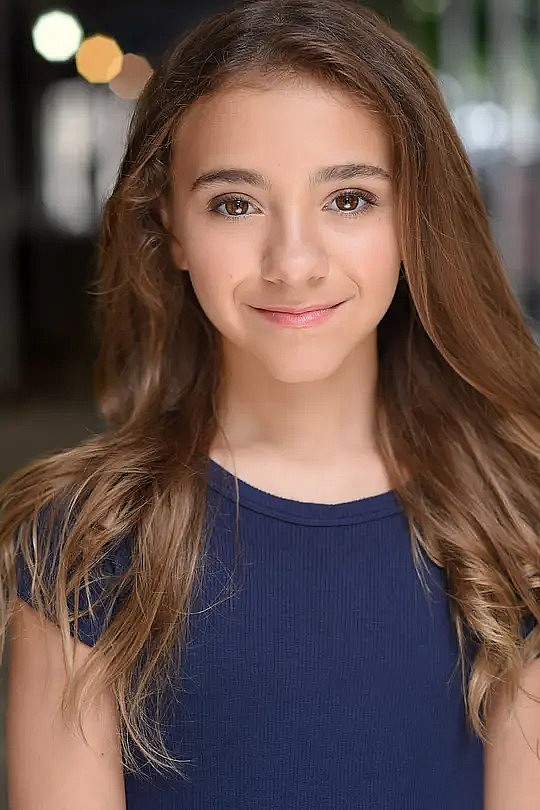 奥利维亚·爱德华 Olivia Edward照片