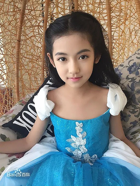黄婧纯 Jingchun Huang照片