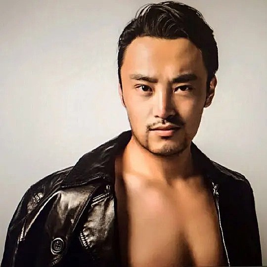 杨正炜 Zhengwei Yang照片