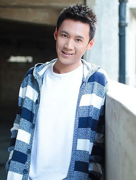 李乐辰 Lechen Li照片