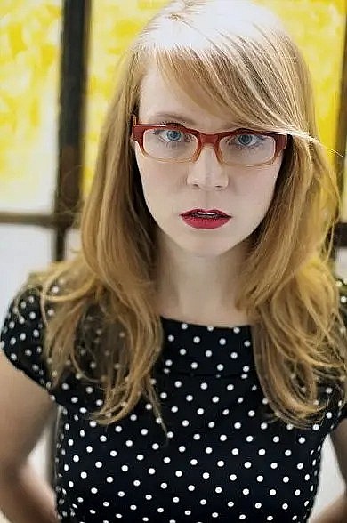 艾米莉·塔弗尔 Emily Tarver照片