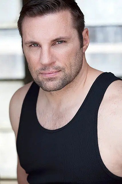 克里斯托弗·斯塔杜利斯 Christopher Stadulis照片
