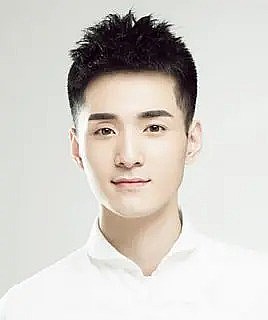 何奉天 Fengtian He照片