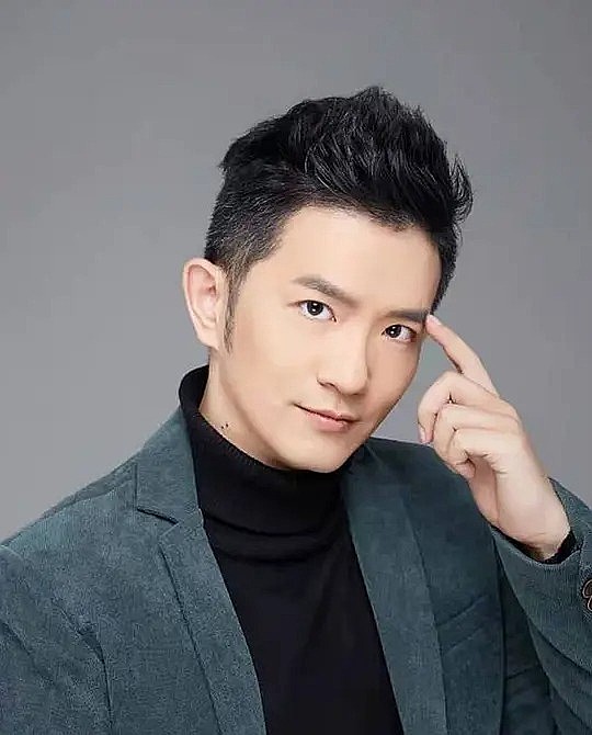 杨哲 Zhe Yang照片