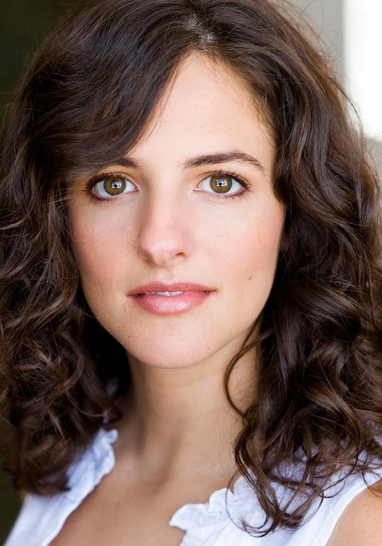 玛德琳·瓦尔特 Madeline Walter照片