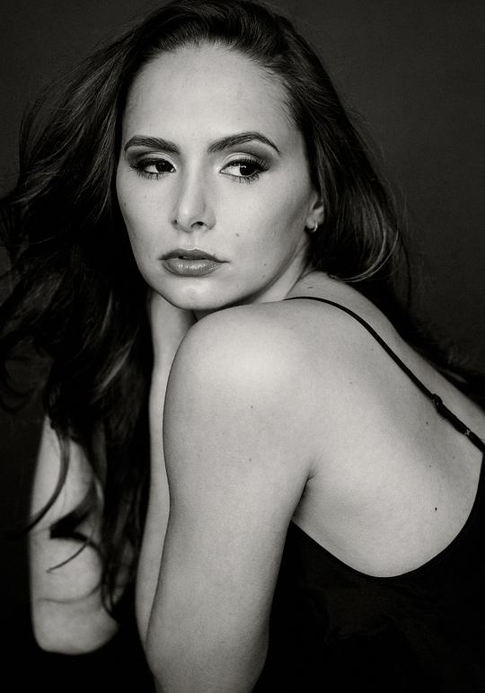 劳伦·贝弗里奇 Lauren Beveridge照片