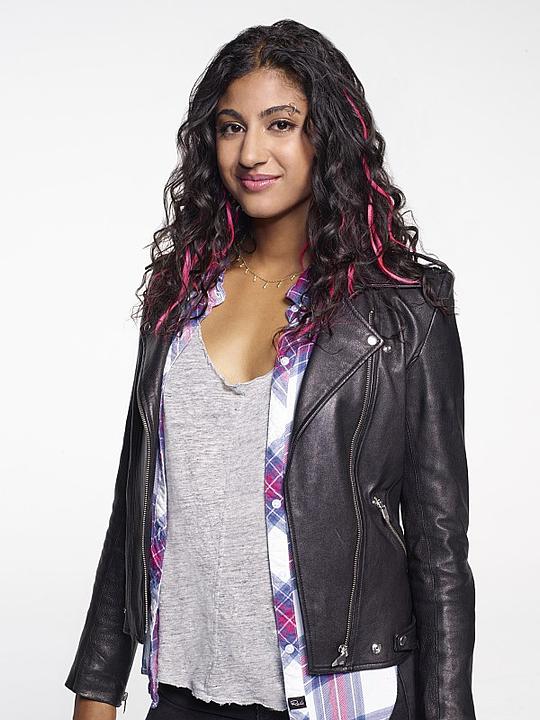 维拉.洛弗尔 Vella Lovell照片