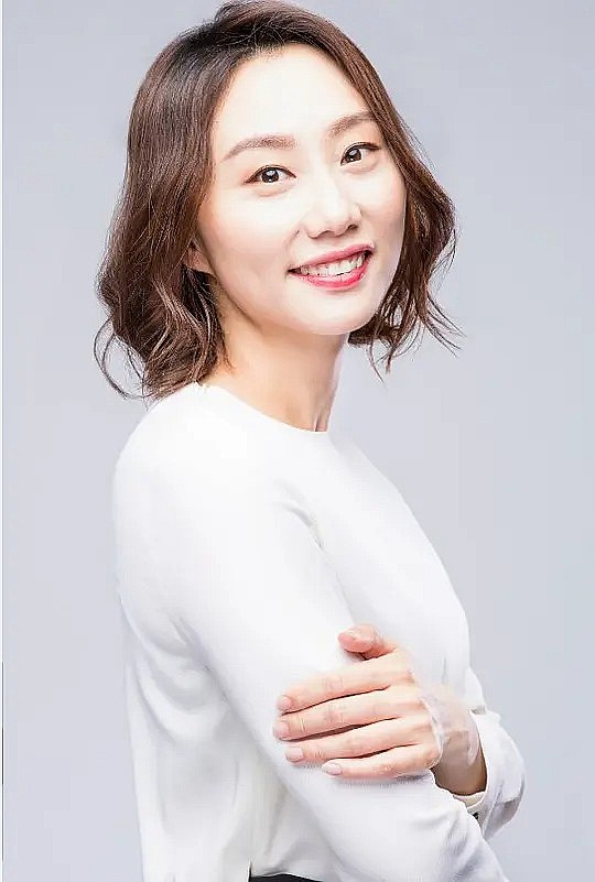 何忱 Chen He照片
