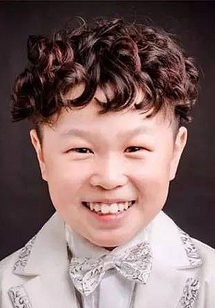 雯昭 Wenzhao照片