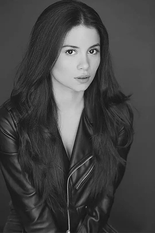 卡米拉·佩雷斯 Camila Perez照片