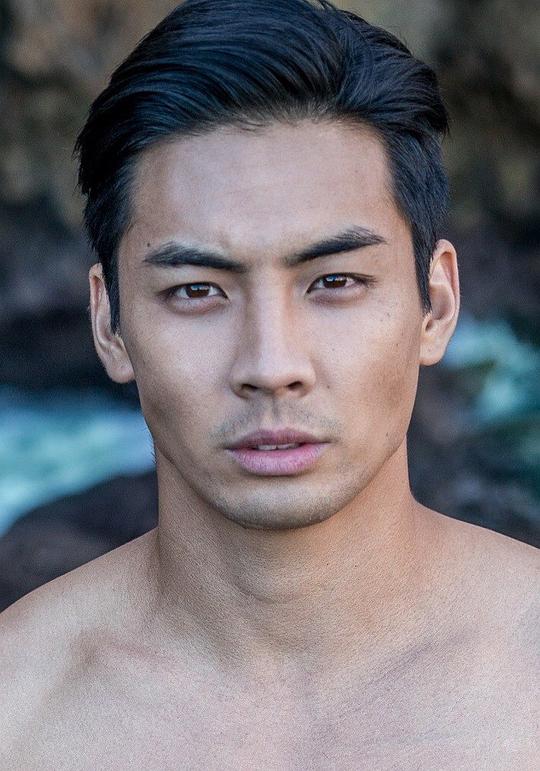 约书亚·萨达索 Yoshua Sudarso照片