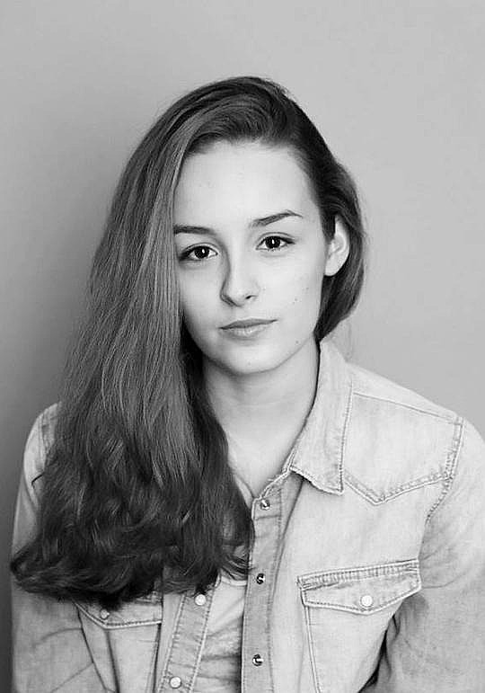 Caroline Godard照片