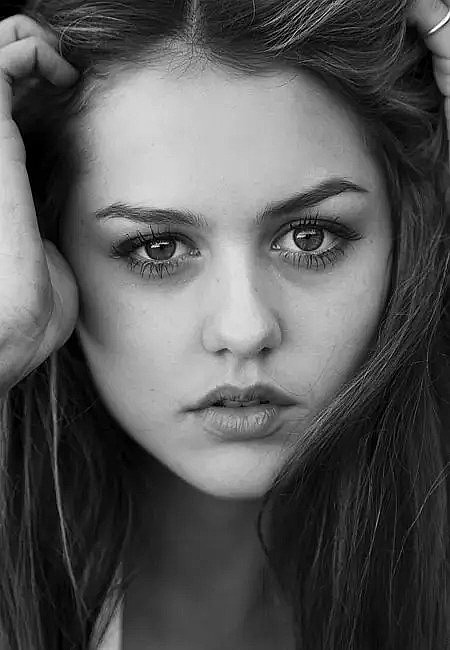 伊莎贝尔·考尼什 Isabelle Cornish照片