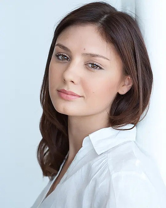 克里斯汀·伊万格丽斯塔 Christine Evangelista照片