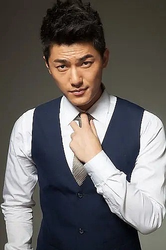 邱辉 Hui Qiu照片