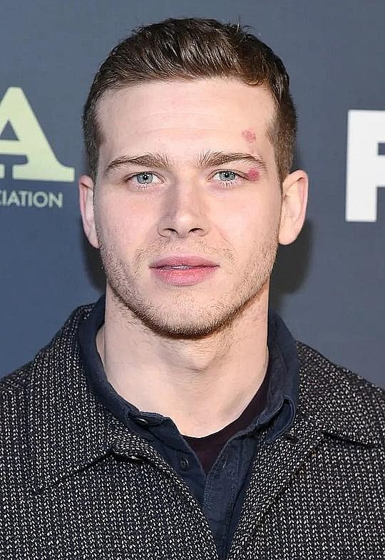 奥利弗·斯塔克 Oliver Stark照片