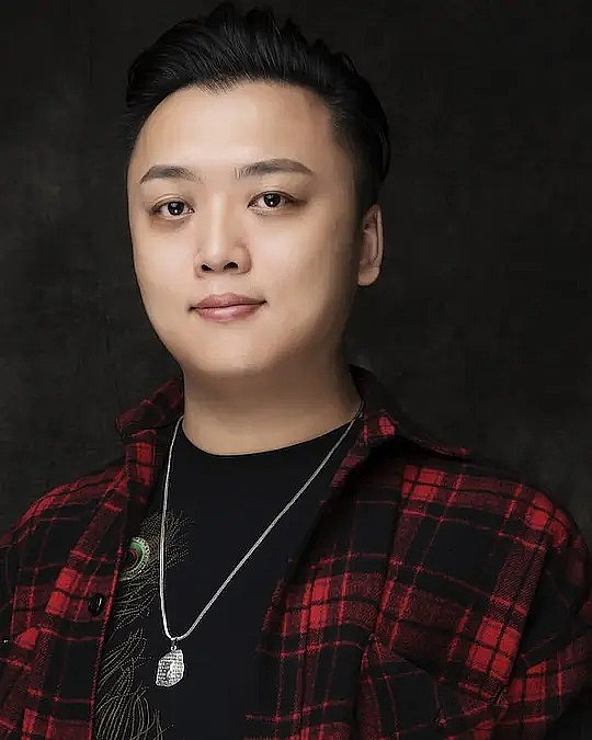 杨宏伟 Hongwei Yang照片