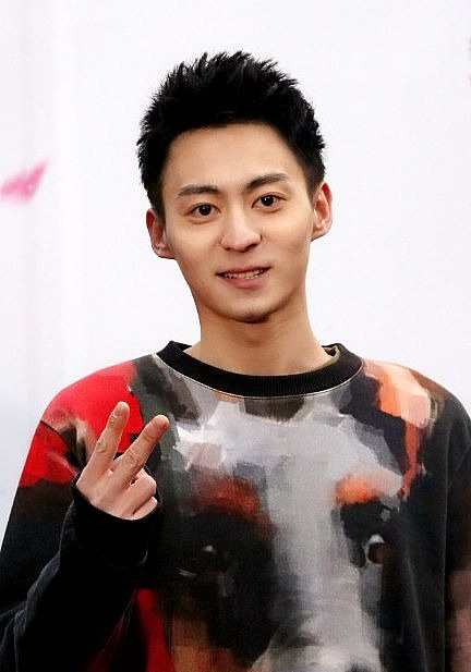 王宇奇 Yuqi Wang照片