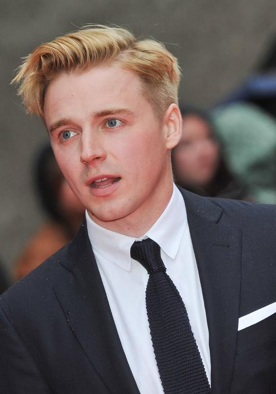杰克·劳登 Jack Lowden照片
