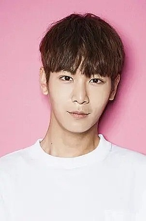 李澈宇 Cheol-woo Lee照片