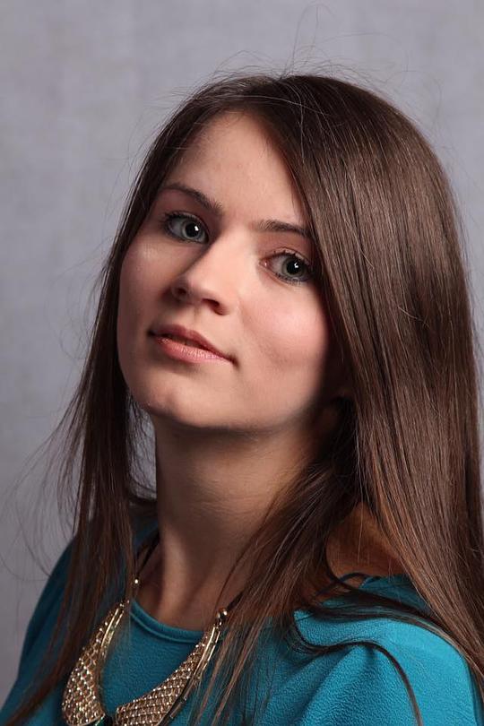 杰米-李·比彻 Jamie-Lee Beacher照片