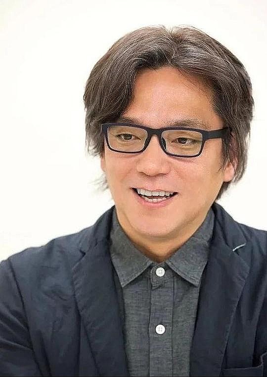 麻耶雄嵩 Yutaka Maya照片