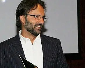 乌尔里克·伊姆提兹·罗尔夫森 Ulrik Imtiaz Rolfsen照片