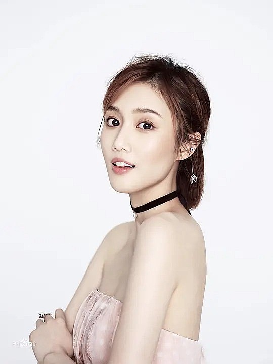 夏阳 Yang Xia照片