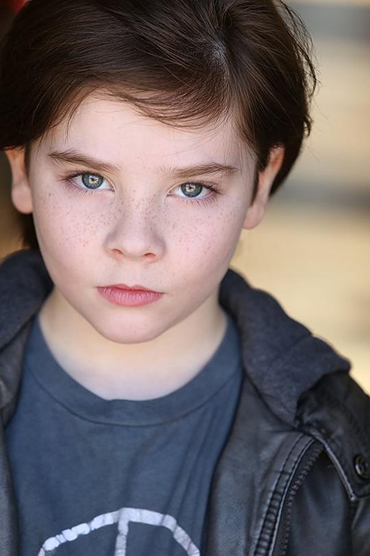 欧文·阿特拉斯 Owen Atlas照片