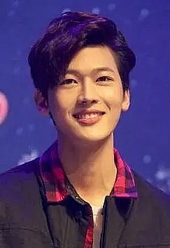 权度均 Do-kyun Kwon照片