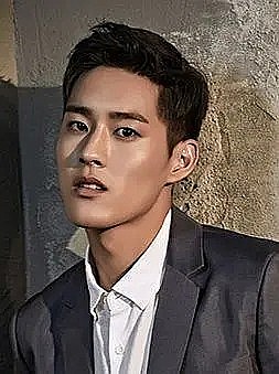 尹挺赫 Yoon Jeong-hyuk照片