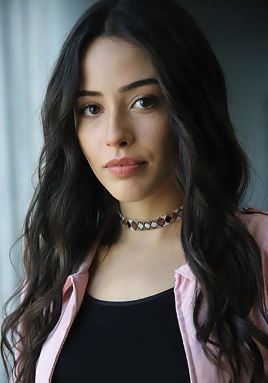 伊莱达·伊迪尔 Ilayda Ildir照片