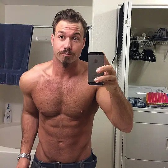 查得·瓦特 Chad White照片