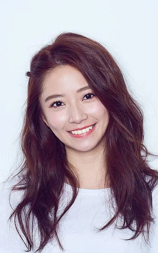 陈芷妧 Zhi-Yuan Chen照片