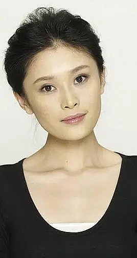 何晶 Jing He照片