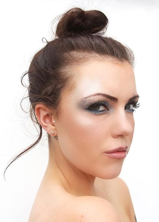 伊莎贝尔·巴塞特 Isabel Bassett照片