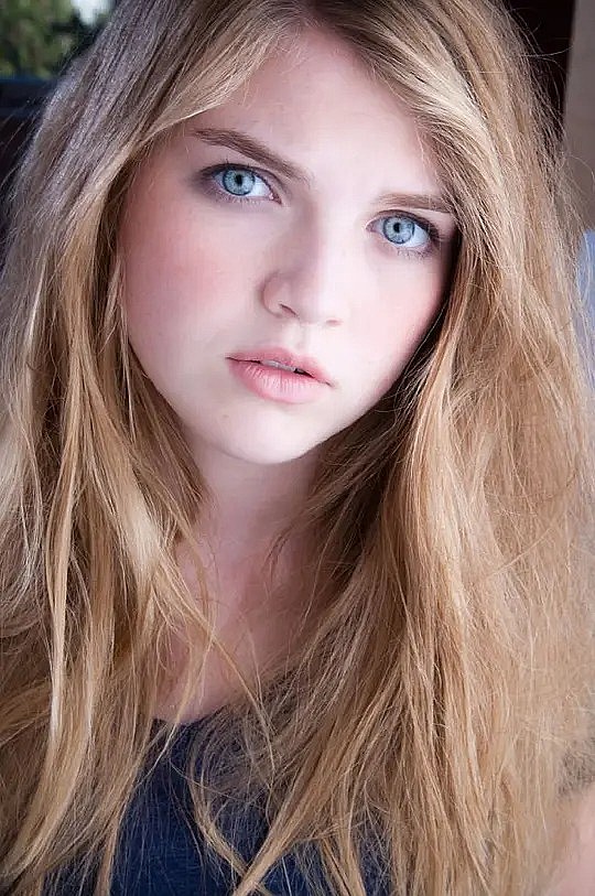 克里斯蒂娜·伯德特 Christina Burdette照片