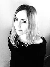 卡罗琳·凯内斯 Caroline Kepnes照片
