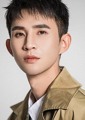 管云鹏 Yunpeng Guan照片