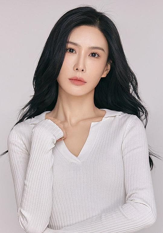 胡潇悦 Xiaoyue Hu照片