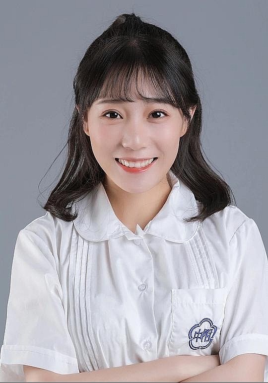 何柔熹 Rouxi He照片